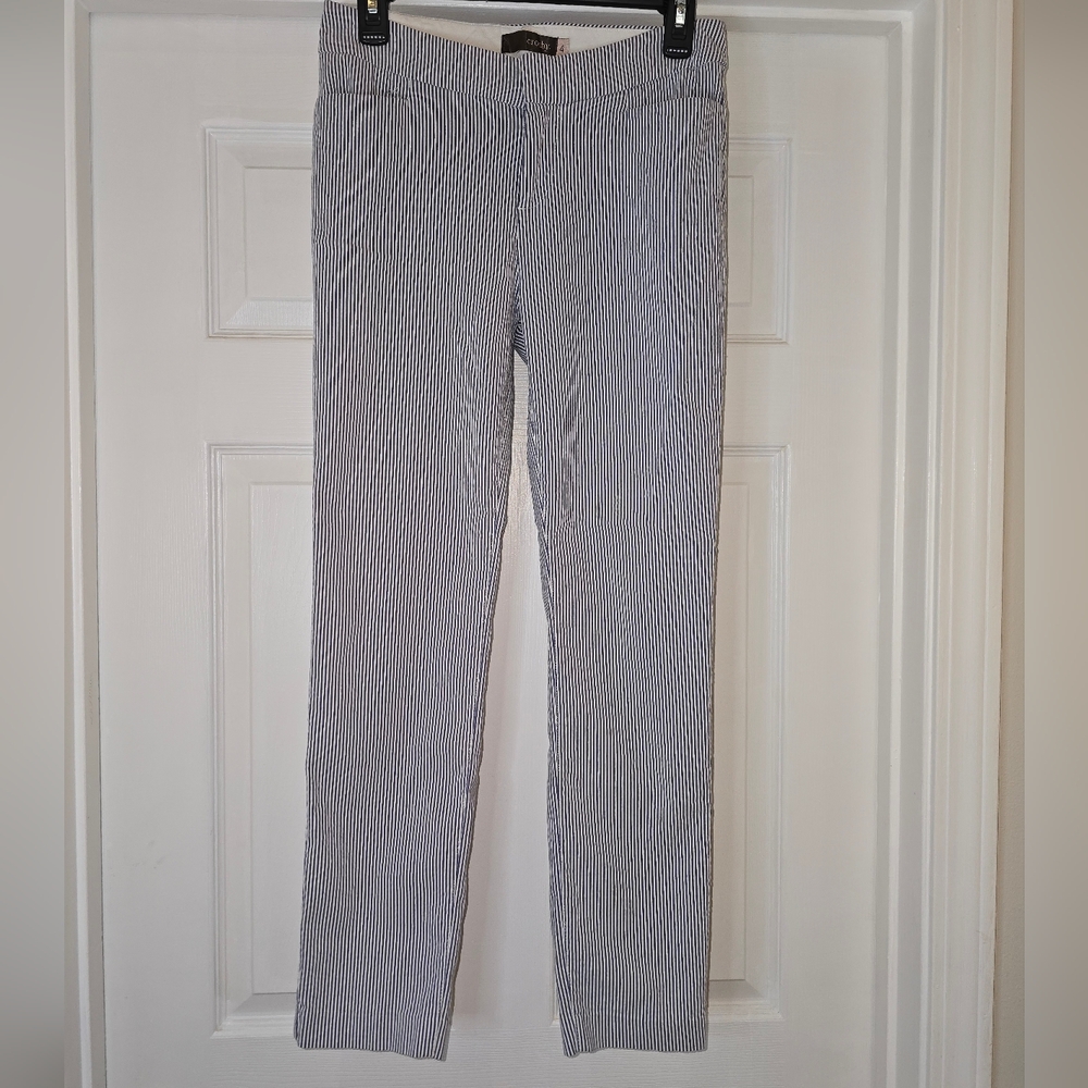 crosby. Women's Navy and White Seersucker Chinos